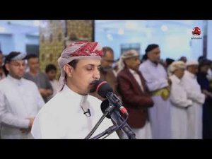 {وَقَضَىٰ رَبُّكَ أَلَّا تَعْبُدُوا إِلَّا إِيَّاهُ وَبِالْوَالِدَيْنِ إِحْسَانًا}